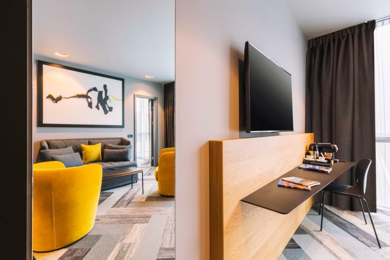Radius Hotel ティビリシ エクステリア 写真